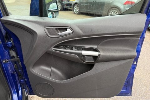 Ford Grand Tourneo Connect TITANIUM TDCI AUTOMATIC - PANORAMIC ROOF - 7 SEATER  33