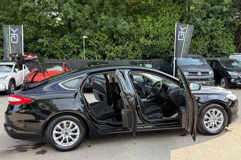 Ford Mondeo TITANIUM HEV - £20 ROAD TAX! - 1 OWNER - FSH WITH 9 SERVICES 19