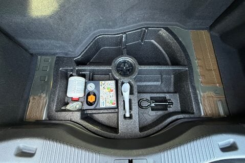 Ford Mondeo TITANIUM HEV - £20 ROAD TAX! - 1 OWNER - FSH WITH 9 SERVICES 42