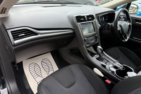 Ford Mondeo TITANIUM HEV - £20 ROAD TAX - 1 OWNER - FSH WITH 9 SERVICES 22