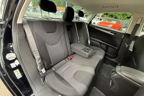 Ford Mondeo TITANIUM HEV - £20 ROAD TAX - 1 OWNER - FSH WITH 9 SERVICES 29