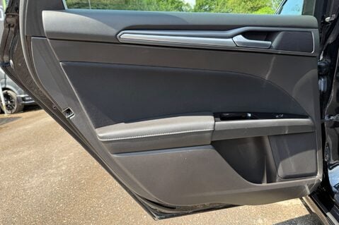 Ford Mondeo TITANIUM HEV - £20 ROAD TAX! - 1 OWNER - 8 SERVICES - APPLE CAR PLAY 26