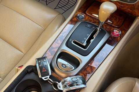 Jaguar XK COUPE - ONE OWNER FROM NEW - FULL JAGUAR & JAG SPECIALIST SERVICE HISTORY 9