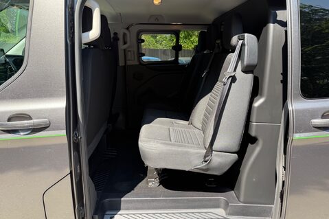 Ford Transit Custom 320 LIMITED DCIV ECOBLUE 6 SEATER CREWVAN -NEW WET BELT -NO VAT - CAMERA 4