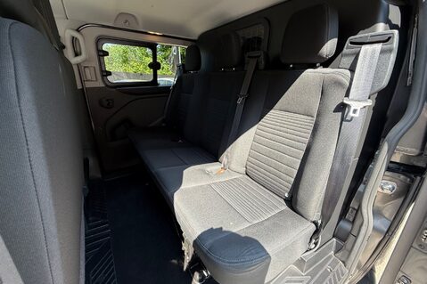 Ford Transit Custom 320 LIMITED DCIV ECOBLUE 6 SEATER CREWVAN -NEW WET BELT -NO VAT - CAMERA 26