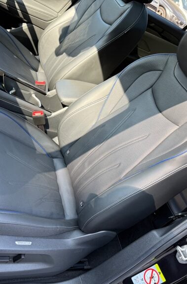 Volkswagen Tiguan R-LINE TSI DSG - FULL LEATHER - PANORAMIC SUNROOF - RARE SPEC 