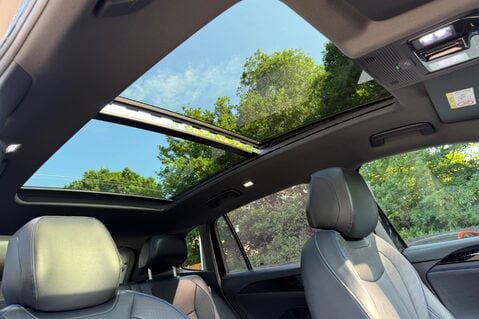 Volkswagen Tiguan R-LINE TSI DSG - FULL LEATHER - PANORAMIC SUNROOF - RARE SPEC 66