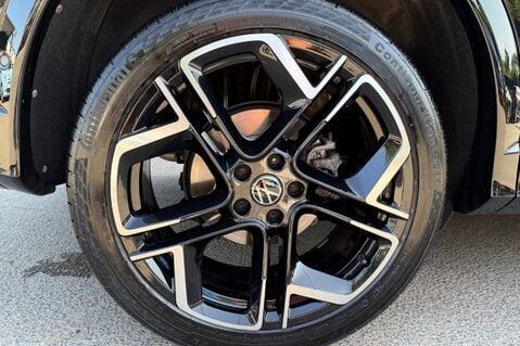 Volkswagen Tiguan R-LINE TSI DSG - FULL LEATHER - PANORAMIC SUNROOF - RARE SPEC 76