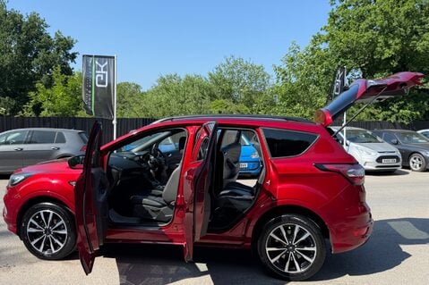 Ford Kuga ST-LINE AUTOMATIC - APPLE CAR PLAY - FULL FORD SERVICE HISTORY 19