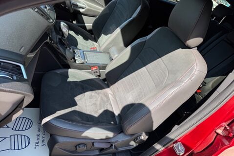 Ford Kuga ST-LINE AUTOMATIC - APPLE CAR PLAY - FULL FORD SERVICE HISTORY 22