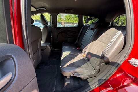 Ford Kuga ST-LINE AUTOMATIC - APPLE CAR PLAY - FULL FORD SERVICE HISTORY 23