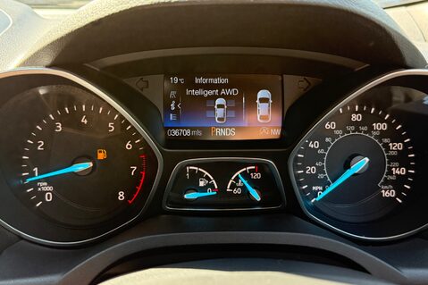 Ford Kuga ST-LINE AUTOMATIC - APPLE CAR PLAY - FULL FORD SERVICE HISTORY 34