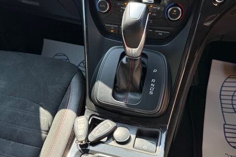 Ford Kuga ST-LINE AUTOMATIC - APPLE CAR PLAY - FULL FORD SERVICE HISTORY 10