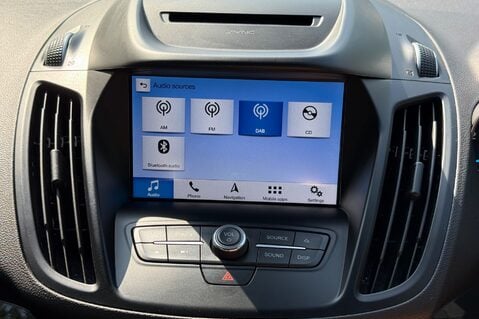 Ford Kuga ST-LINE AUTOMATIC - APPLE CAR PLAY - FULL FORD SERVICE HISTORY 41