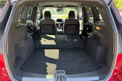 Ford Kuga ST-LINE AUTOMATIC - APPLE CAR PLAY - FULL FORD SERVICE HISTORY 48
