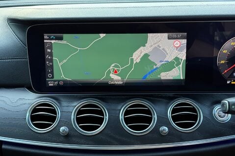 Mercedes-Benz E Class E 220 D AMG LINE - WIDESCREEN COCKPIT - FULL SERVICE HISTORY 44