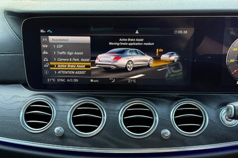 Mercedes-Benz E Class E 220 D AMG LINE - WIDESCREEN COCKPIT - FULL SERVICE HISTORY 46