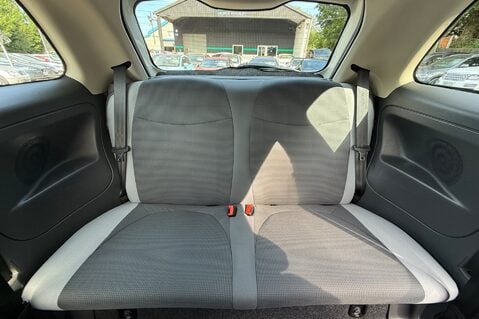 Fiat 500 POP DUALOGIC - AUTOMATIC - APPLE CAR PLAY - REVERSE CAMERA - £20 ROAD TAX 22