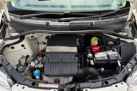 Fiat 500 POP DUALOGIC - AUTOMATIC - APPLE CAR PLAY - REVERSE CAMERA - £20 ROAD TAX 44