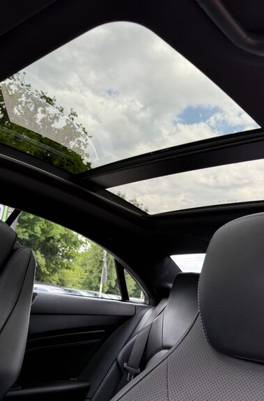 Mercedes-Benz E Class E 220 D AMG LINE EDITION - PANORAMIC SUNROOF - FULL SERVICE HISTORY 