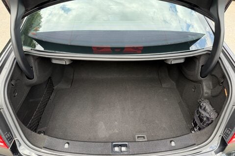 Mercedes-Benz E Class E 220 D AMG LINE EDITION - PANORAMIC SUNROOF - FULL SERVICE HISTORY 44
