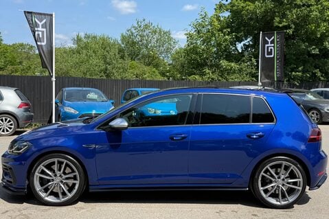 Volkswagen Golf R TSI 4MOTION DSG -PRETORIAS -BODYKIT -PAN ROOF -MILLTEK -APPLE CARPLAY  9
