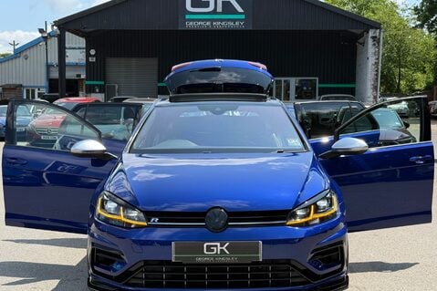 Volkswagen Golf R TSI 4MOTION DSG -PRETORIAS -BODYKIT -PAN ROOF -MILLTEK -APPLE CARPLAY  10