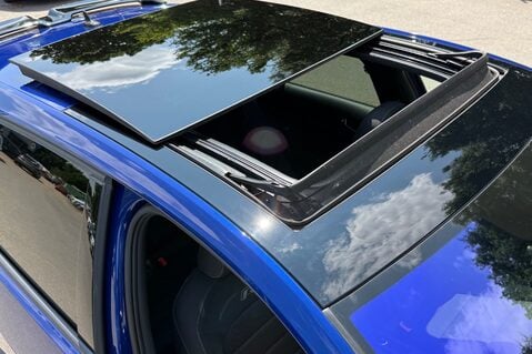 Volkswagen Golf R TSI 4MOTION DSG -PRETORIAS -BODYKIT -PAN ROOF -MILLTEK -APPLE CARPLAY  17