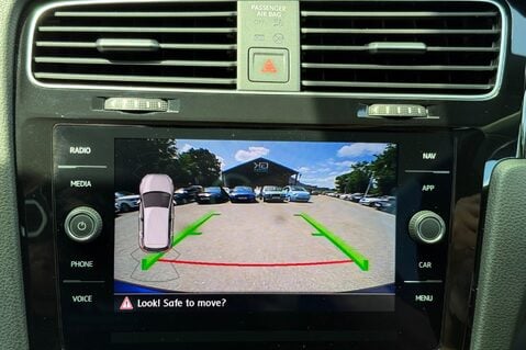 Volkswagen Golf R TSI 4MOTION DSG -PRETORIAS -BODYKIT -PAN ROOF -MILLTEK -APPLE CARPLAY  45