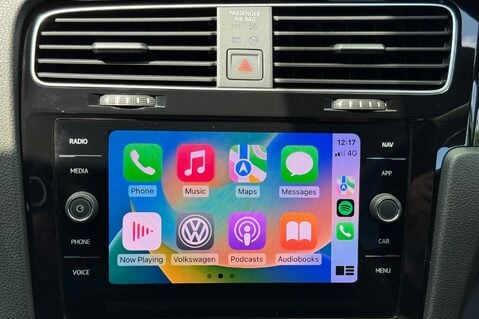 Volkswagen Golf R TSI 4MOTION DSG -PRETORIAS -BODYKIT -PAN ROOF -MILLTEK -APPLE CARPLAY  47