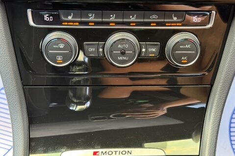 Volkswagen Golf R TSI 4MOTION DSG -PRETORIAS -BODYKIT -PAN ROOF -MILLTEK -APPLE CARPLAY  53