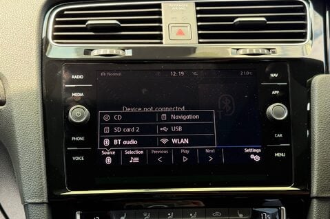 Volkswagen Golf R TSI 4MOTION DSG -PRETORIAS -BODYKIT -PAN ROOF -MILLTEK -APPLE CARPLAY  55