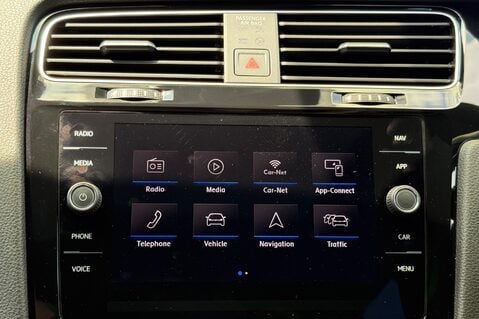 Volkswagen Golf R TSI 4MOTION DSG -PRETORIAS -BODYKIT -PAN ROOF -MILLTEK -APPLE CARPLAY  58