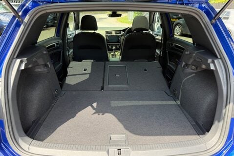 Volkswagen Golf R TSI 4MOTION DSG -PRETORIAS -BODYKIT -PAN ROOF -MILLTEK -APPLE CARPLAY  66