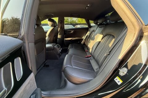 Audi A7 SPORTBACK BI-TDI 320 QUATTRO BLACK EDITION - APPLE CAR PLAY - FSH 25