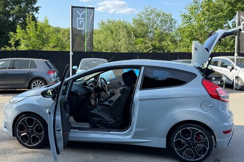 Ford Fiesta ST200 - MILLTEK EXHAUST - FULL SERVICE HISTORY -REVERSE CAMERA -EVERY EXTRA 20