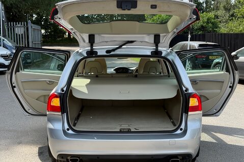 Volvo V70 D5 SE LUX - BLIS - FAMILY PACK - LDW - 8 SERVICES RECORDED 20