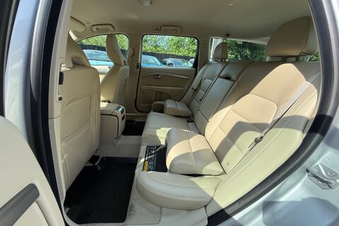 Volvo V70 D5 SE LUX - BLIS - FAMILY PACK - LDW - 8 SERVICES RECORDED 18