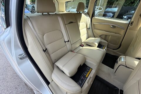 Volvo V70 D5 SE LUX - BLIS - FAMILY PACK - LDW - 8 SERVICES RECORDED 4