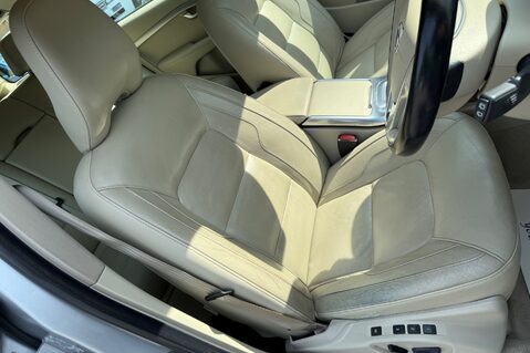 Volvo V70 D5 SE LUX - BLIS - FAMILY PACK - LDW - 8 SERVICES RECORDED 32