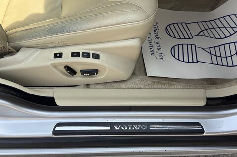 Volvo V70 D5 SE LUX - BLIS - FAMILY PACK - LDW - 8 SERVICES RECORDED 33