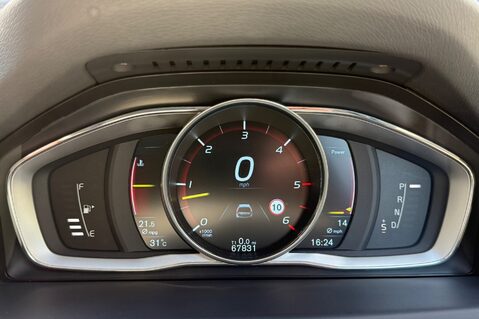 Volvo V70 D5 SE LUX - BLIS - FAMILY PACK - LDW - 8 SERVICES RECORDED 36