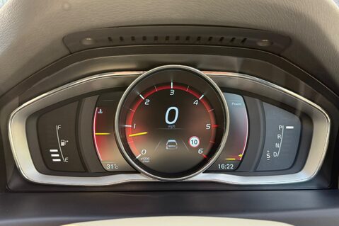 Volvo V70 D5 SE LUX - BLIS - FAMILY PACK - LDW - 8 SERVICES RECORDED 37