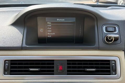 Volvo V70 D5 SE LUX - BLIS - FAMILY PACK - LDW - 8 SERVICES RECORDED 41