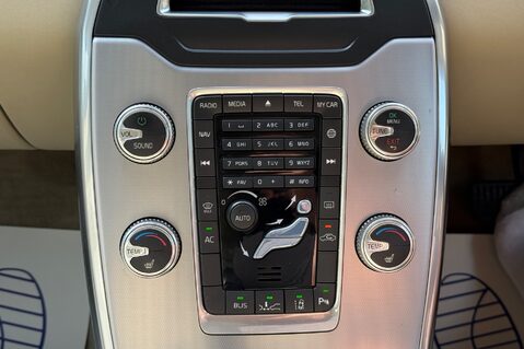 Volvo V70 D5 SE LUX - BLIS - FAMILY PACK - LDW - 8 SERVICES RECORDED 44