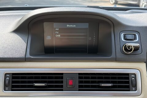 Volvo V70 D5 SE LUX - BLIS - FAMILY PACK - LDW - 8 SERVICES RECORDED 46