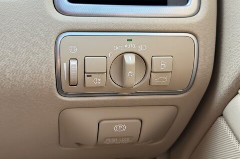 Volvo V70 D5 SE LUX - BLIS - FAMILY PACK - LDW - 8 SERVICES RECORDED 49