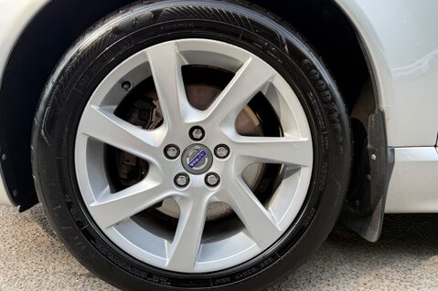 Volvo V70 D5 SE LUX - BLIS - FAMILY PACK - LDW - 8 SERVICES RECORDED 64