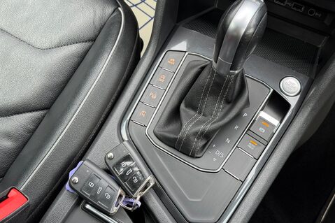Volkswagen Tiguan Allspace R-LINE TECH TDI DSG - FULL LEATHER INTERIOR - 7 SEATER  52