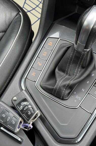 Volkswagen Tiguan Allspace R-LINE TECH TDI DSG - FULL LEATHER INTERIOR - 7 SEATER  